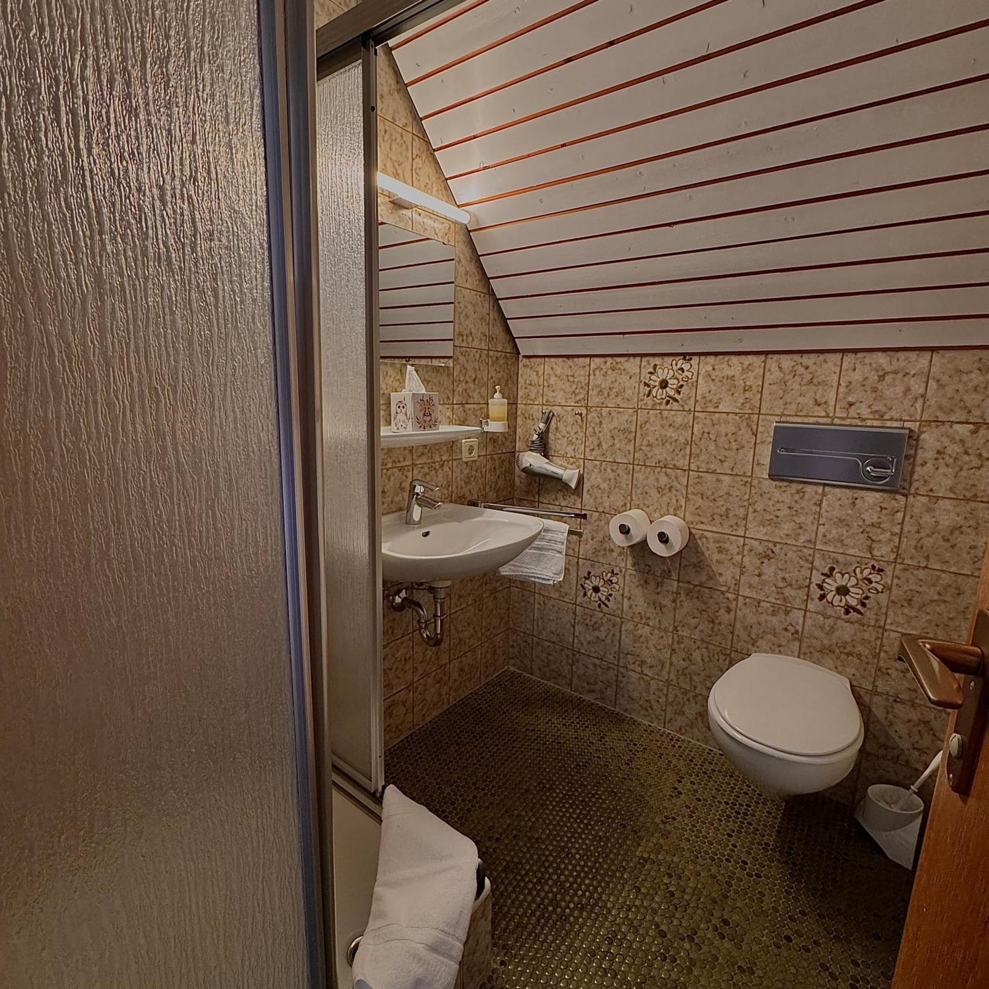 Hotel Milu Ludwigsburg Bagian luar foto